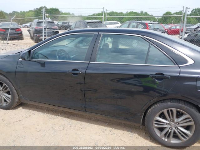 4T1BF1FK1HU352574 Toyota CAMRY SE