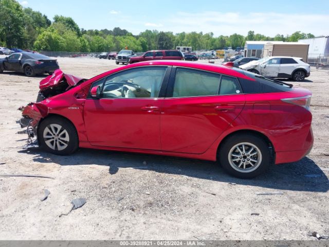JTDKARFU5G3524578 Toyota Prius Four