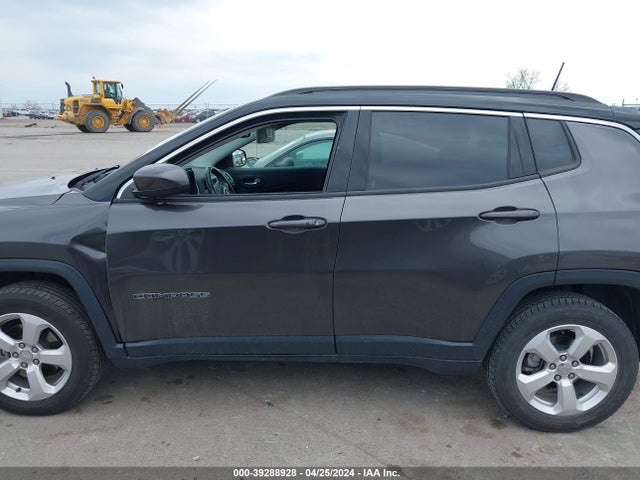 Jeep Compass Latitude 4x4 2018 3C4NJDBB8JT142917 Image 15