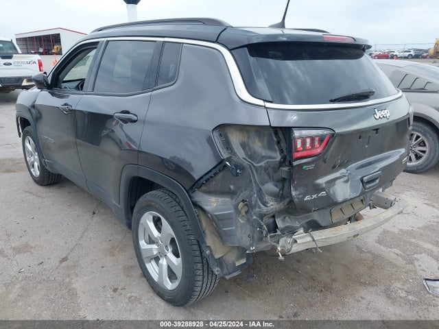 Jeep Compass Latitude 4x4 2018 3C4NJDBB8JT142917 Image 3