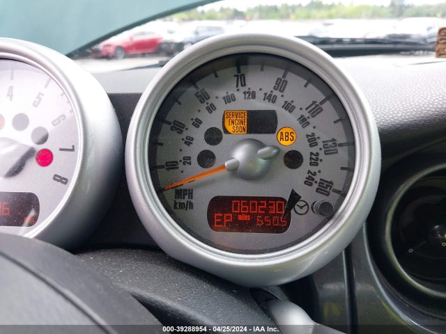 2005 MINI COOPER WMWRC33415TJ65427 Photo 6