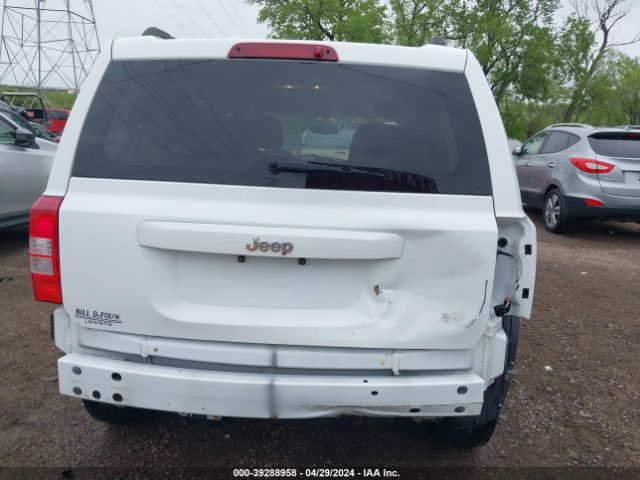 1C4NJPBA5GD747405 Jeep Patriot Sport