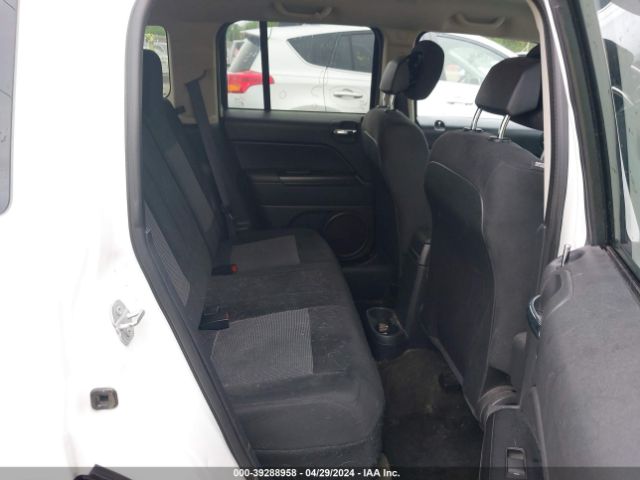 1C4NJPBA5GD747405 Jeep Patriot Sport