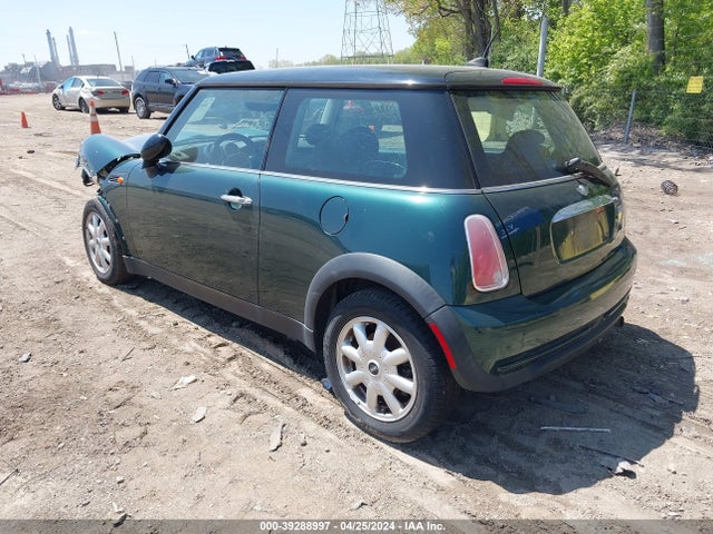 2006 MINI COOPER WMWRC335X6TK66718 Photo 2
