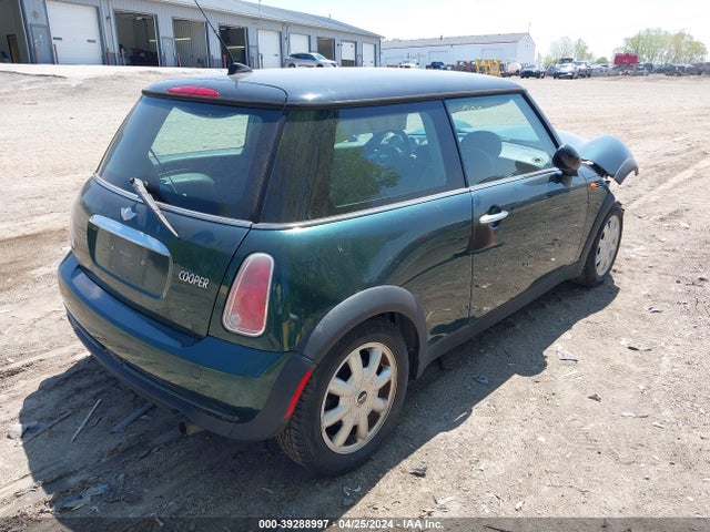 2006 MINI COOPER WMWRC335X6TK66718 Photo 3
