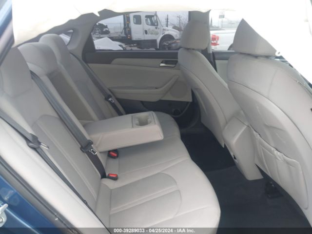 5NPE24AF0KH805660 Hyundai SONATA SE