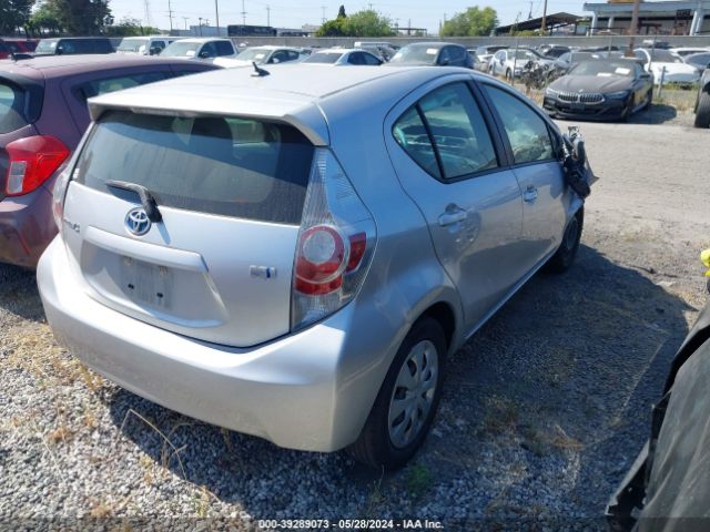 JTDKDTB37E1568186 Toyota Prius C One