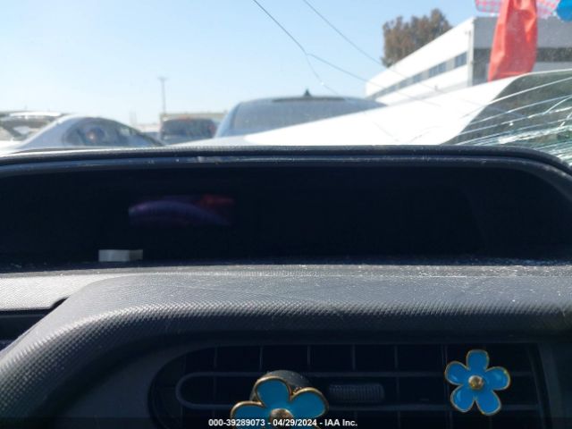 JTDKDTB37E1568186 Toyota Prius C One