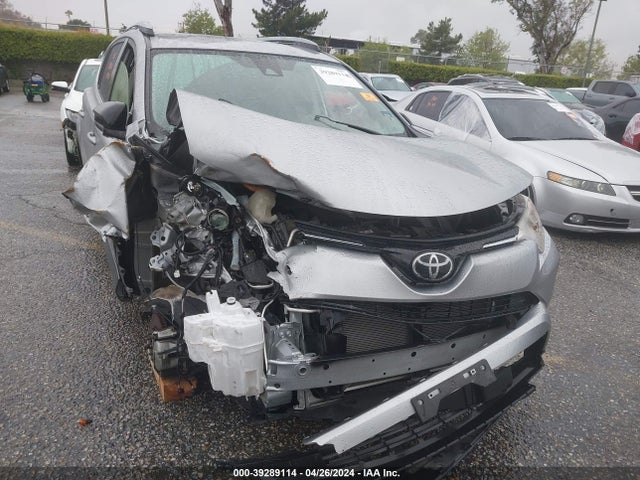 Toyota RAV4 LE 2018 JTMZFREV7JJ182693 Image 12