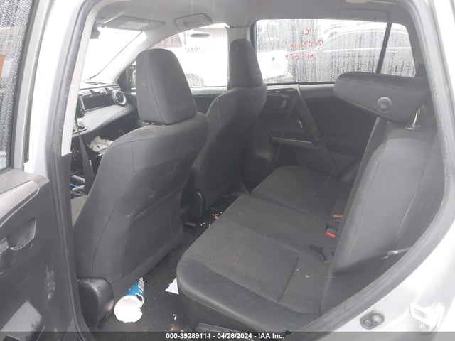 Toyota RAV4 LE 2018 JTMZFREV7JJ182693 Image 8