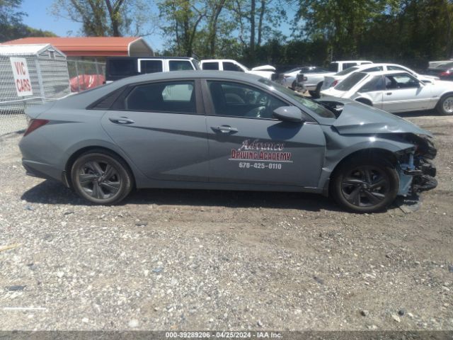 KMHLM4AG4PU392922 Hyundai ELANTRA SEL