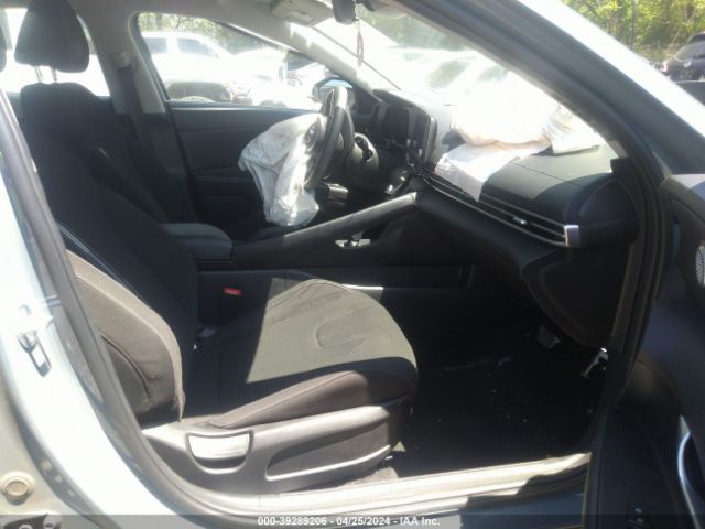 KMHLM4AG4PU392922 Hyundai ELANTRA SEL