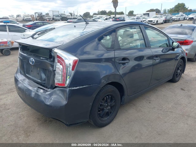 Toyota Prius Two 2015 JTDKN3DU3F0460173 Image 4