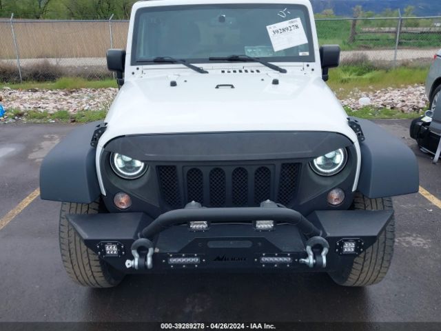 1C4BJWDG5FL621807 Jeep Wrangler Unlimited Sport