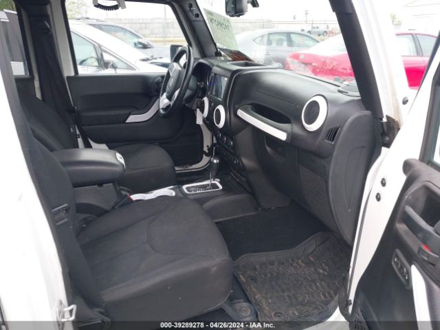 1C4BJWDG5FL621807 Jeep Wrangler Unlimited Sport