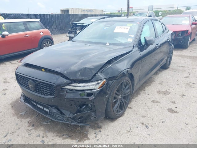 Volvo S60 B5 Plus Black Edition 2023 7JRL12TT5PG244645 Image 2