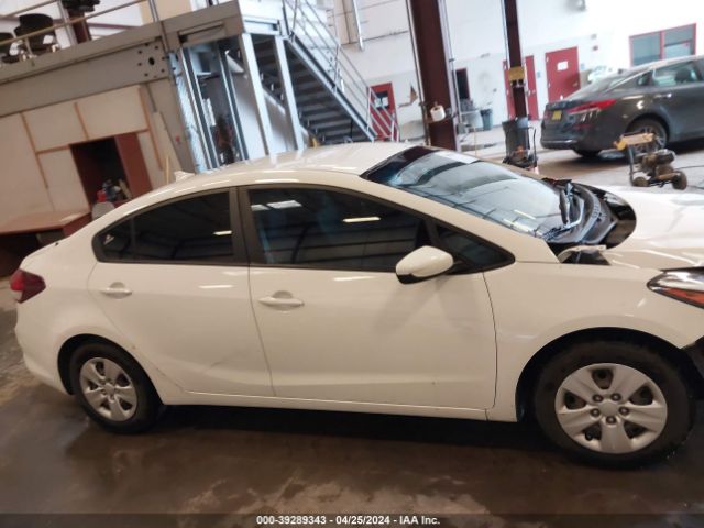 3KPFK4A79HE077699 KIA FORTE LX