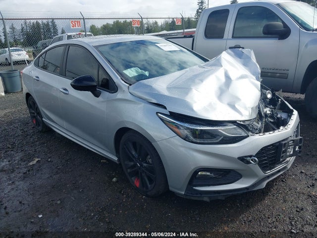 Chevrolet Cruze Lt Auto 2018 1G1BE5SM0J7103671 главное изображение