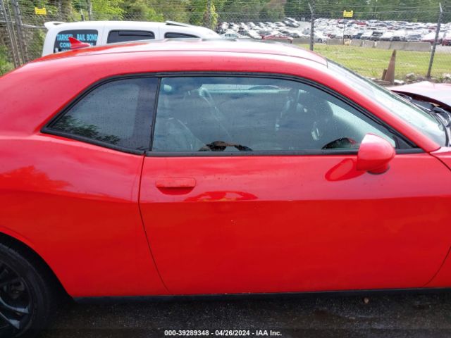 2C3CDZAG5GH218012 Dodge Challenger Sxt Plus