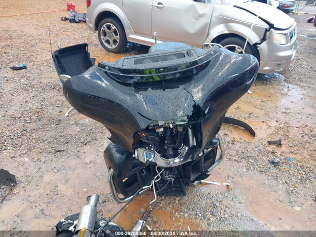 2019 HARLEY-DAVIDSON FLHTCU 1HD1FCC14KB664333 Photo 4