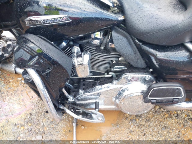 2019 HARLEY-DAVIDSON FLHTCU 1HD1FCC14KB664333 Photo 8