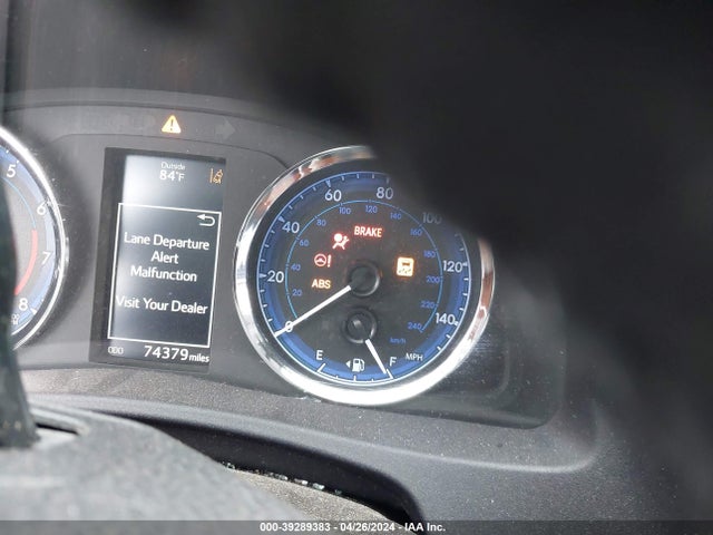 Toyota COROLLA SE 2018 2T1BURHE5JC040003 Image 7