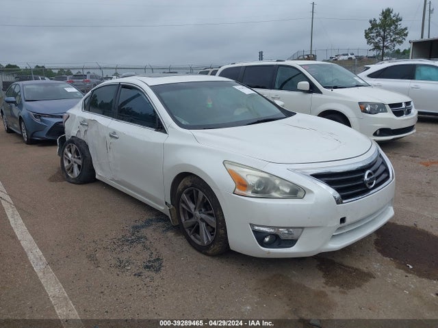 2015 1N4AL3AP7FN380979 main image