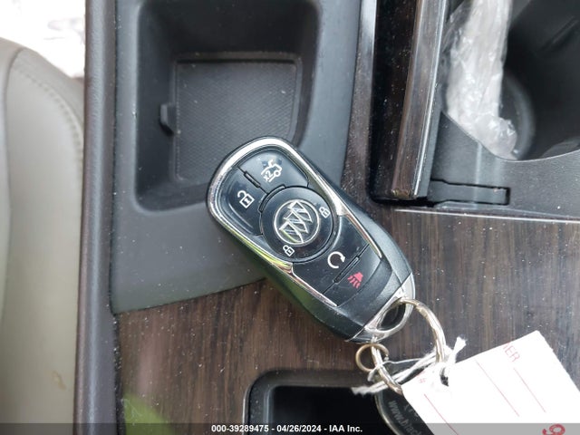 1G4ZP5SS6HU180664 Buick Lacrosse Essence