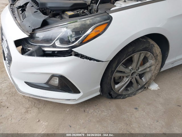 Hyundai SONATA SE 2019 5NPE24AF9KH739108 Image 18