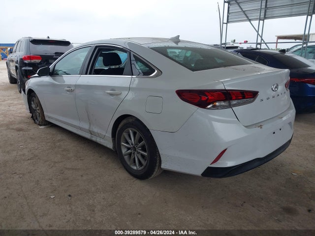 Hyundai SONATA SE 2019 5NPE24AF9KH739108 Image 3