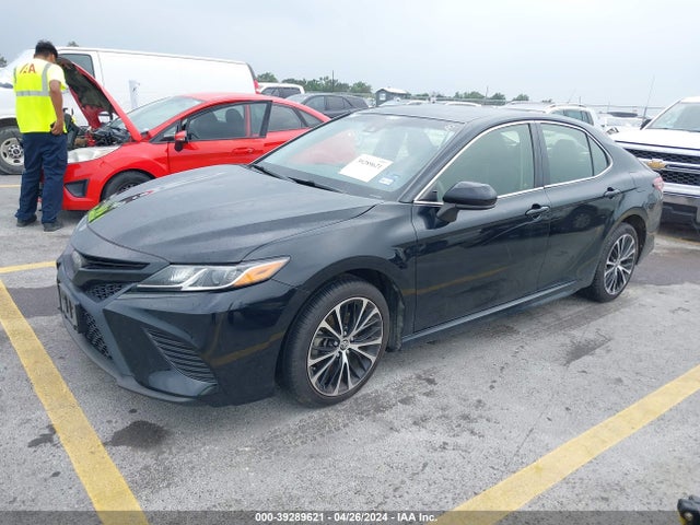 Toyota CAMRY SE 2018 JTNB11HK7J3070348 Image 2