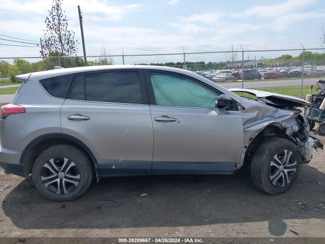 Toyota RAV4 LE 2018 2T3BFREV4JW713531 Image 13