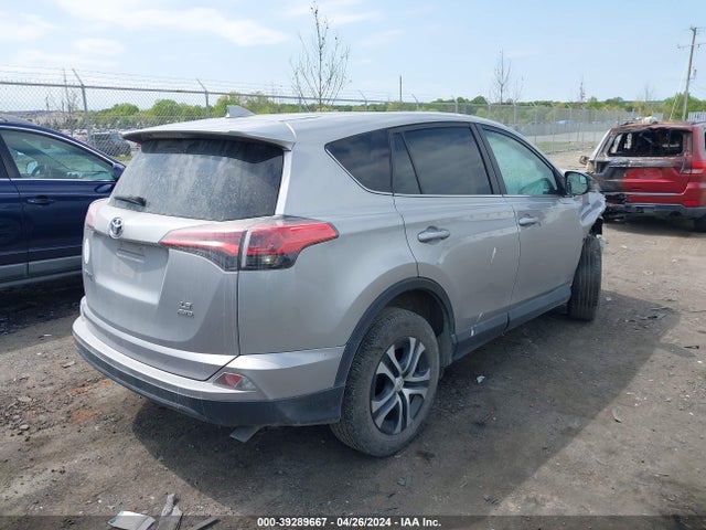 Toyota RAV4 LE 2018 2T3BFREV4JW713531 Image 4