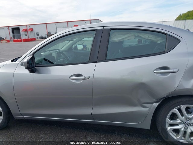 Scion IA 2016 3MYDLBZV2GY144427 Image 14