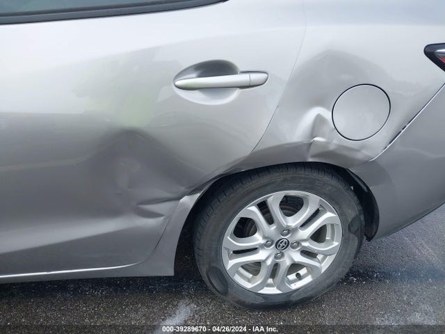 3MYDLBZV2GY144427 Scion IA
