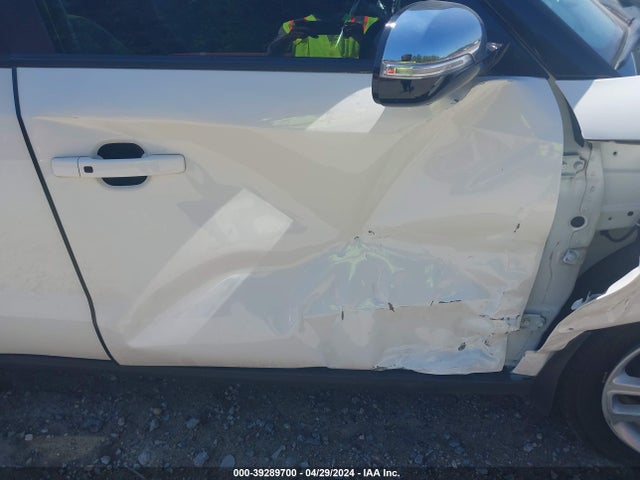 KIA SOUL + 2019 KNDJP3A52K7920024 Image 21