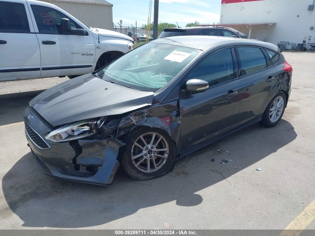 Ford FOCUS SE 2016 1FADP3K29GL301846 Image 2