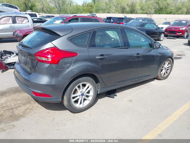 Ford FOCUS SE 2016 1FADP3K29GL301846 Image 4