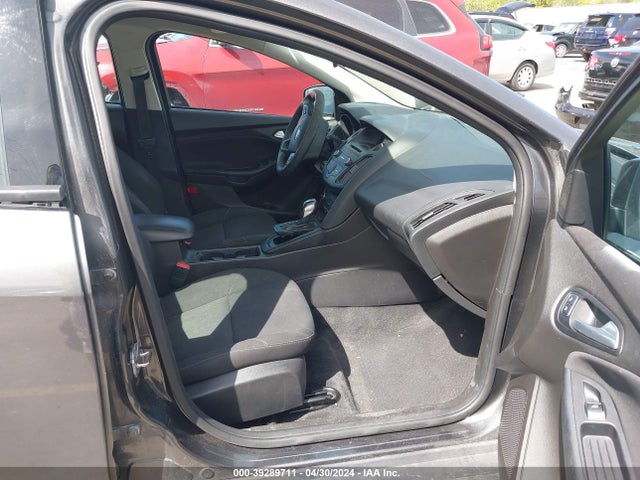 Ford FOCUS SE 2016 1FADP3K29GL301846 Image 5