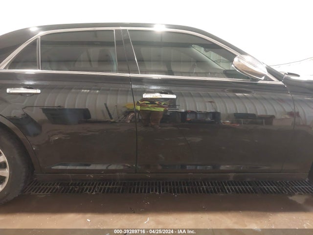 2C3CCAKG9JH226690 Chrysler 300
