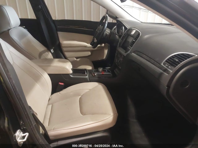 2C3CCAKG9JH226690 Chrysler 300