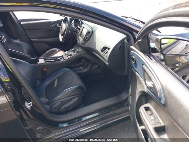 1C3CCCBGXFN551679 Chrysler 200 S