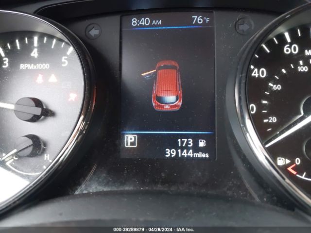 JN1BJ1CR1KW352836 Nissan Rogue Sport Sv