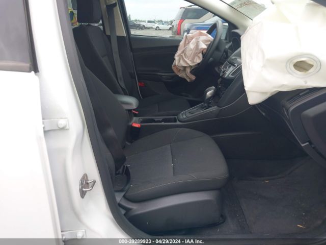 1FADP3H2XHL270857 Ford FOCUS SEL