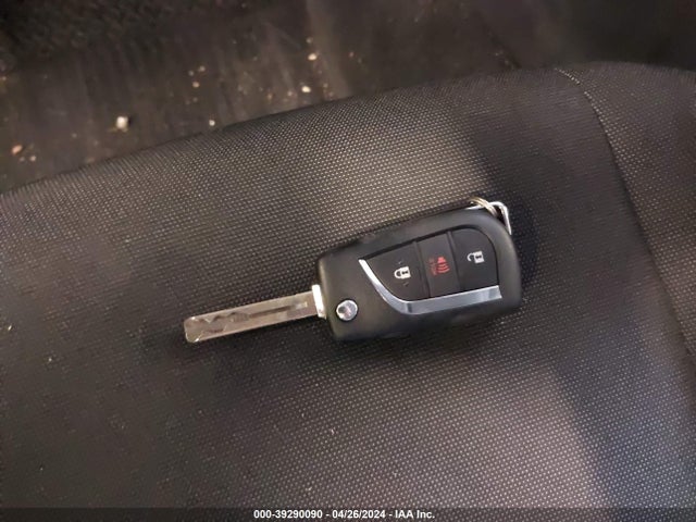 Toyota C-HR LE 2021 NMTKHMBX7MR138848 Image 11
