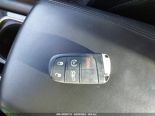 Chrysler 200 C 2015 1C3CCCCB0FN710812 Image 11