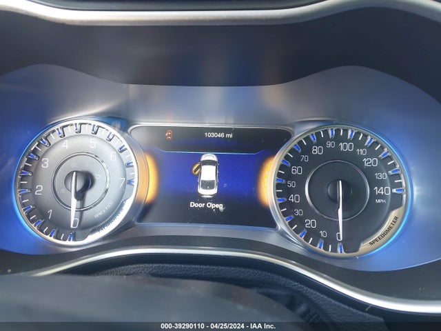 Chrysler 200 C 2015 1C3CCCCB0FN710812 Image 7