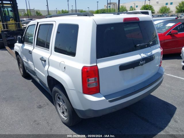 1C4NJPBAXED627094 Jeep Patriot Sport