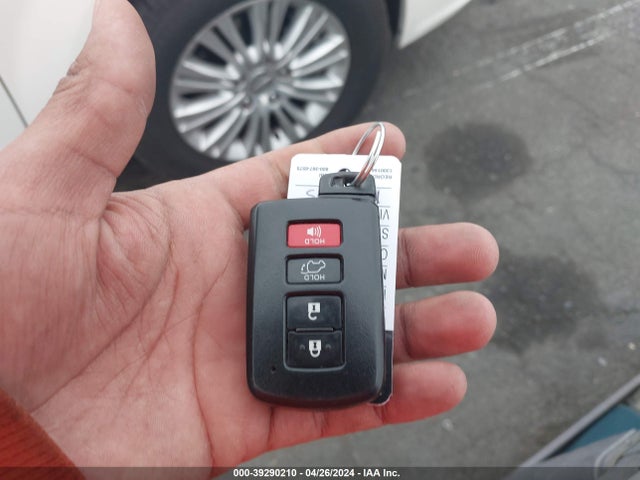 Toyota Rav4 Xle 2018 2T3WFREV8JW462062 Image 11