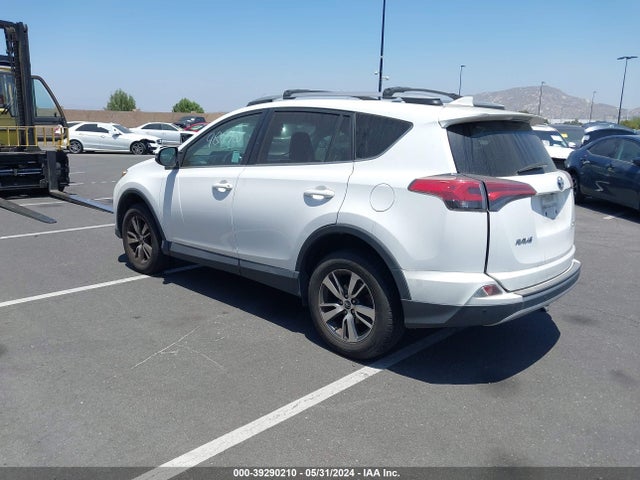 Toyota Rav4 Xle 2018 2T3WFREV8JW462062 Image 3